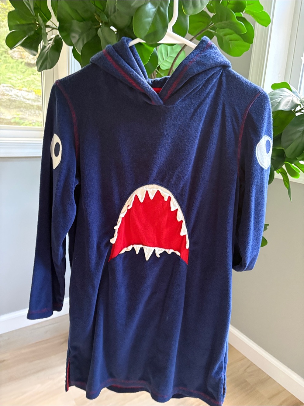 Mini BODEN Navy Shark Toweling Throw Applique